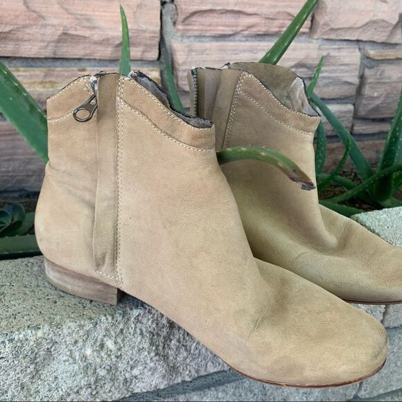 Sam Edelman leather zip up ankle booties - Picture 2 of 6